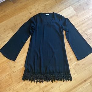 Tobi Black Long Flare Sleeve with Lace Dress